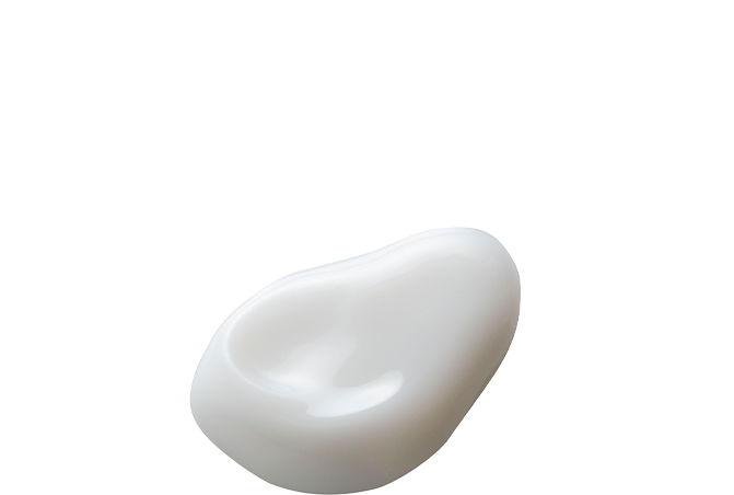 手に取った時コクっ 上質なコク感のある肌当たり / なじませた時ふわっ 肌にふれた瞬間ふわっとなじむ / 後肌感パンっ うるおいに満ちたハリツヤ後肌
